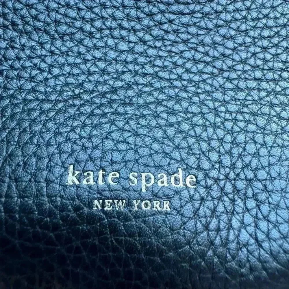 Kate Spade New York Polly Medium Pebble Leather Wristlet in Black